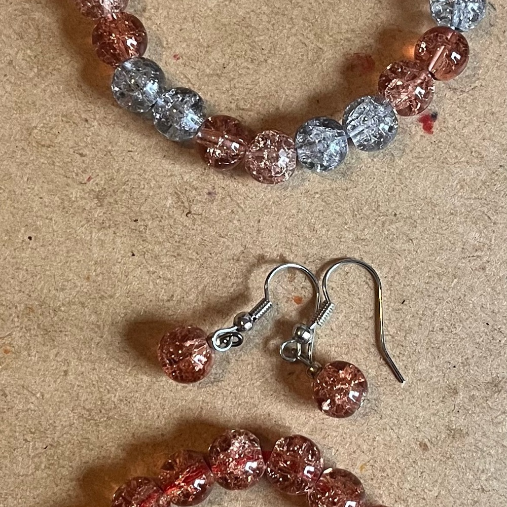 Two bracelets/two earrings